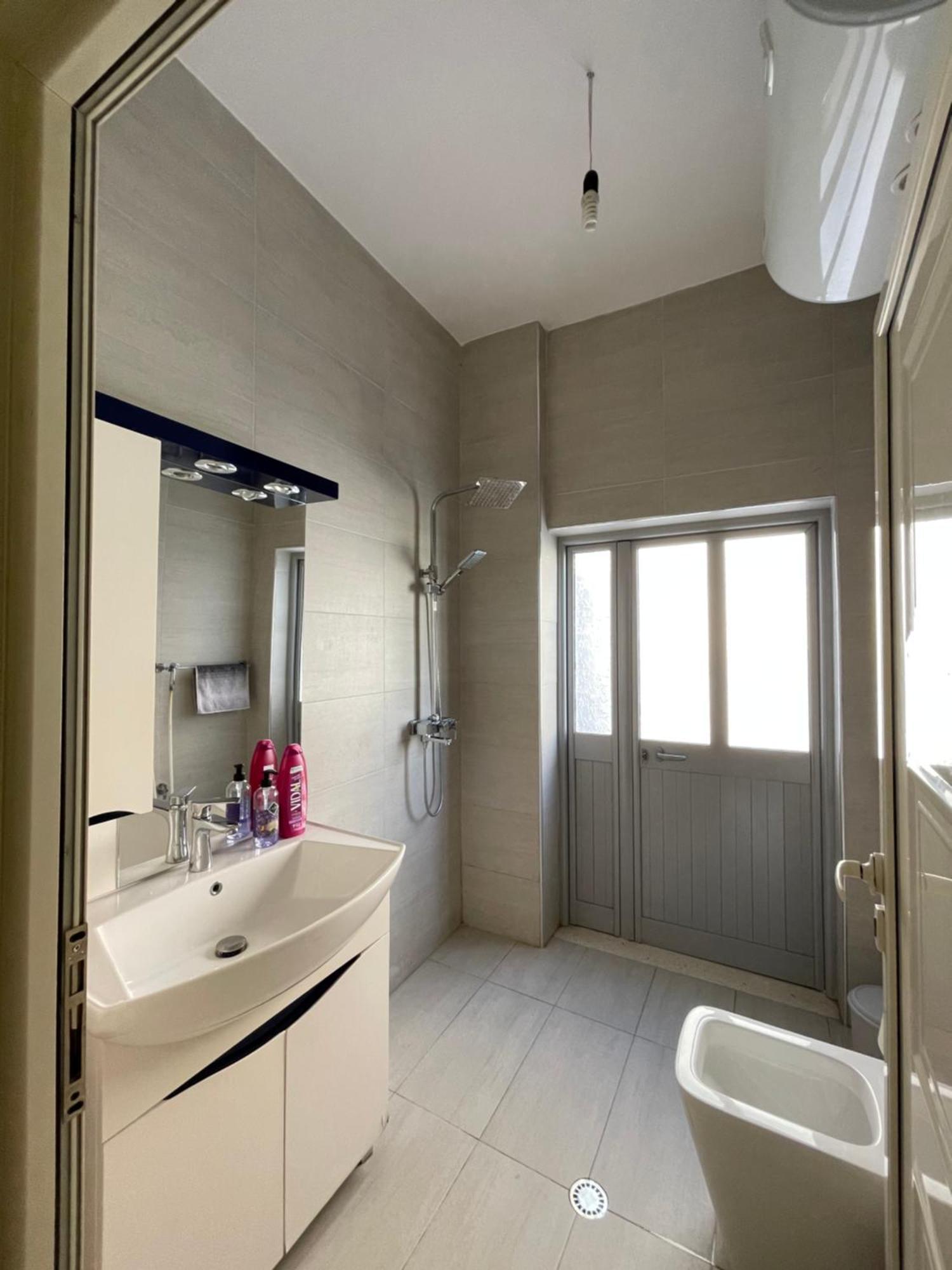 New Baazar Terrace Apartment Tirana Esterno foto